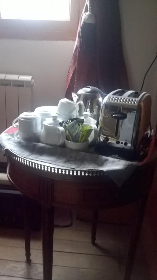 Le Chevalier D'Eon Acomodação com café da manhã Tonnerre Exterior foto